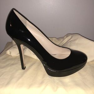 Joan&David round toe pump